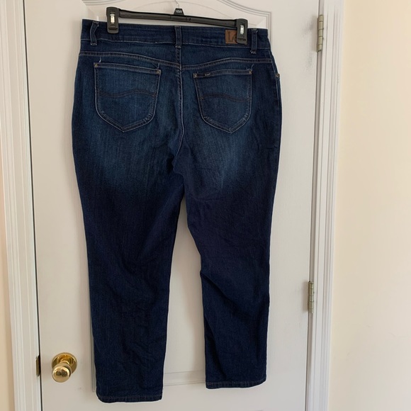 Lee jeans. - Picture 2 of 5